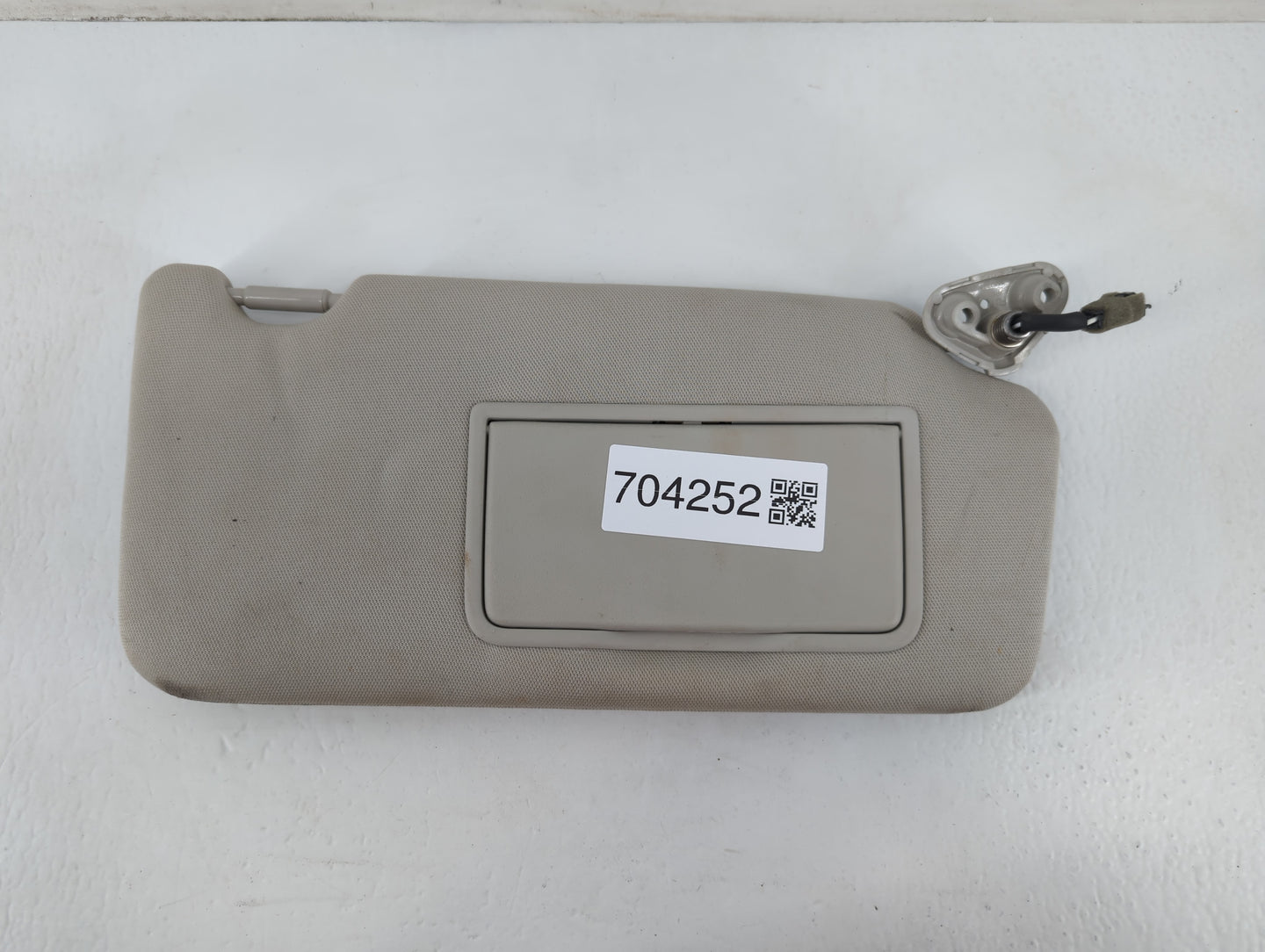 2010-2014 Subaru Legacy Sun Visor Shade Replacement Passenger Right Mirror Fits Fits 2010 2011 2012 2013 2014 OEM Used Auto 
