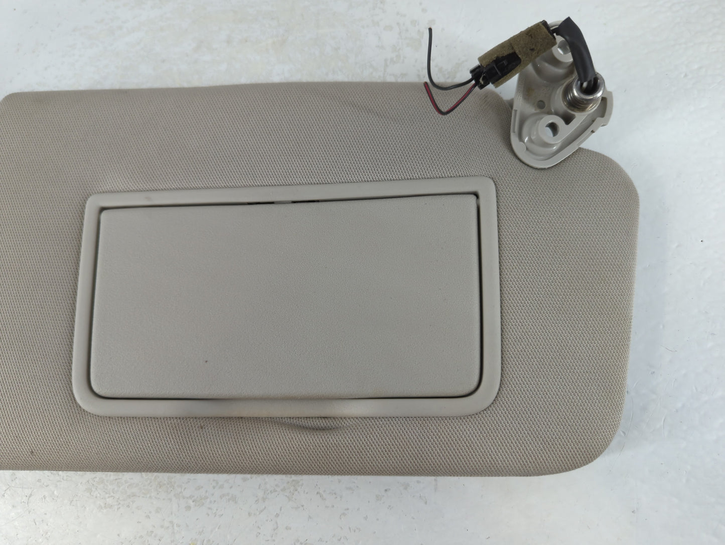 2012-2014 Subaru Legacy Sun Visor Shade Replacement Passenger Right Mirror Fits Fits 2012 2013 2014 OEM Used Auto Parts - Oe