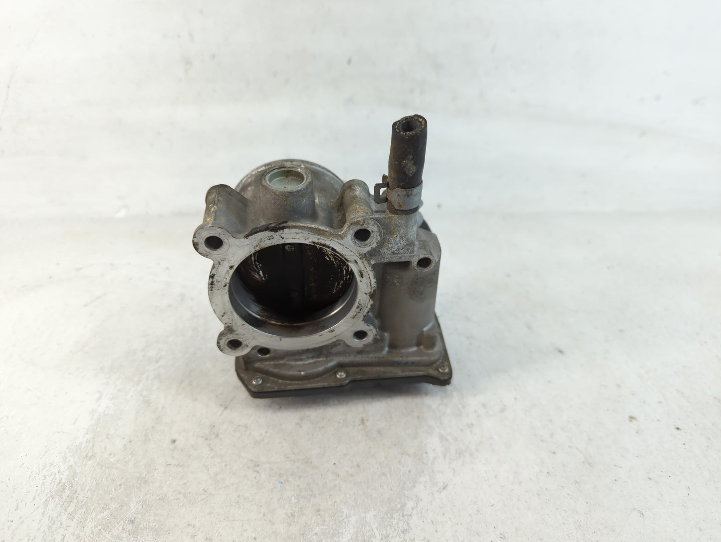 2013-2019 Subaru Legacy Throttle Body P/N:16112AA38A Fits Fits 2013 2014 2015 2016 2017 2018 2019 OEM Used Auto Parts - Oemu