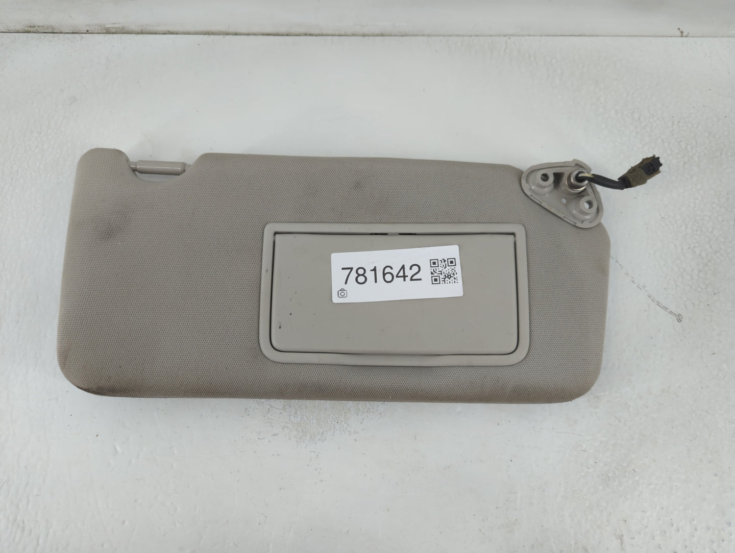 2010-2014 Subaru Legacy Sun Visor Shade Replacement Passenger Right Mirror Fits Fits 2010 2011 2012 2013 2014 OEM Used Auto 