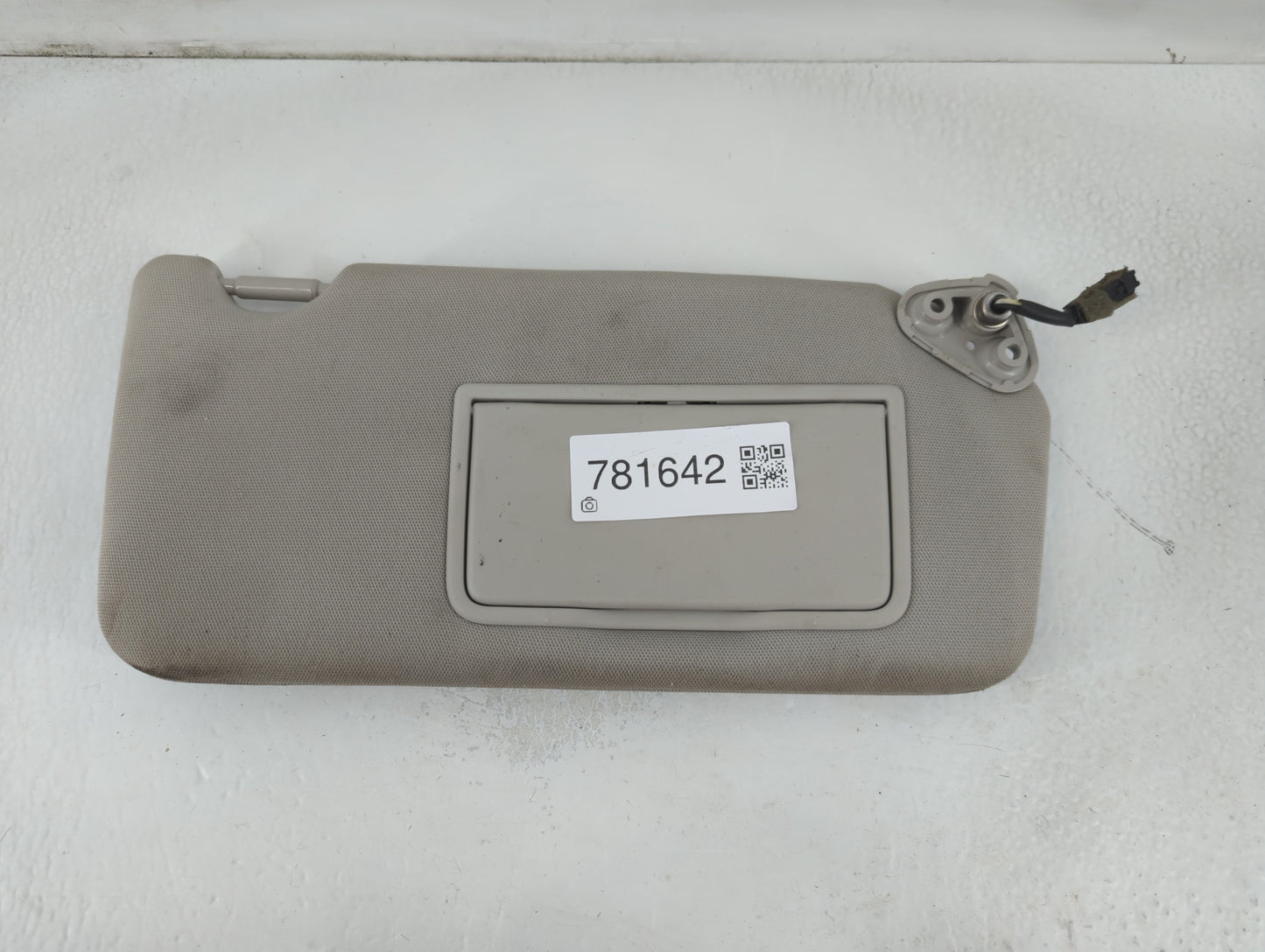 2010-2014 Subaru Legacy Sun Visor Shade Replacement Passenger Right Mirror Fits Fits 2010 2011 2012 2013 2014 OEM Used Auto 