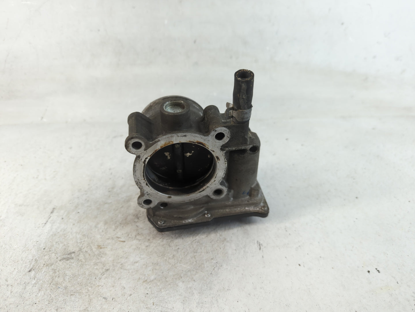 2013-2019 Subaru Legacy Throttle Body P/N:16112AA38A Fits Fits 2013 2014 2015 2016 2017 2018 2019 OEM Used Auto Parts - Oemu