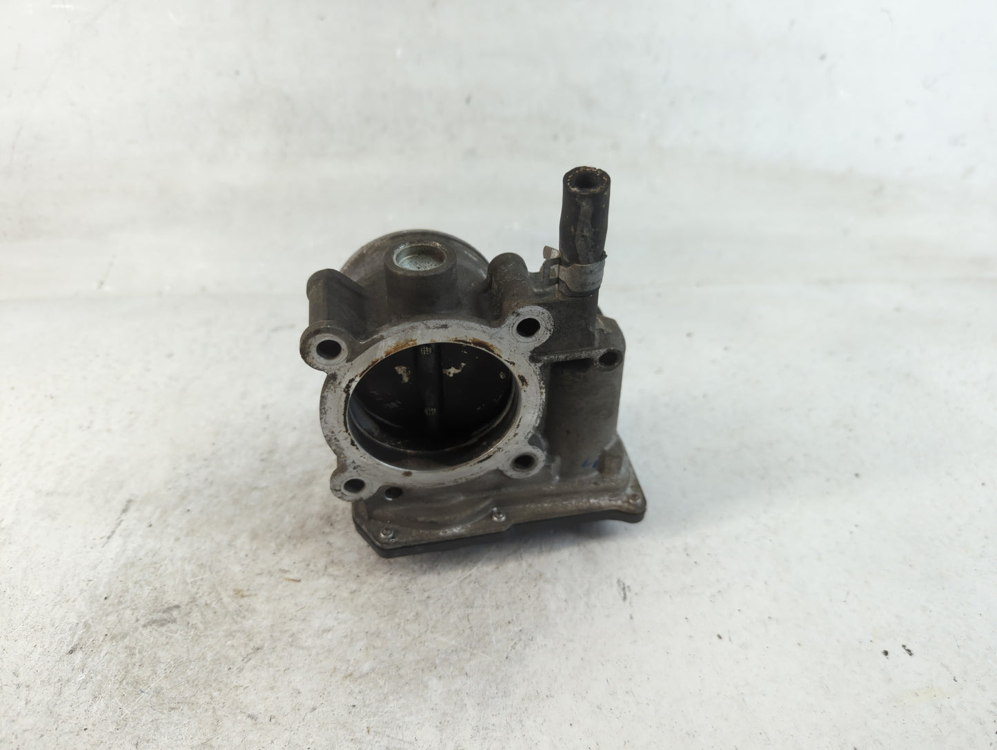 2013-2019 Subaru Legacy Throttle Body P/N:16112AA38A Fits Fits 2013 2014 2015 2016 2017 2018 2019 OEM Used Auto Parts - Oemu
