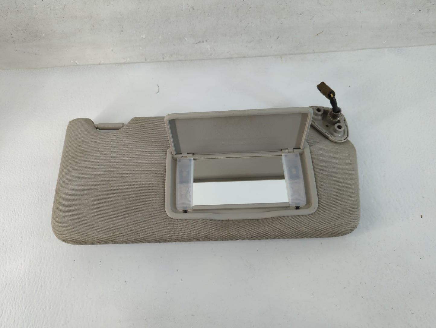 2010-2014 Subaru Legacy Sun Visor Shade Replacement Passenger Right Mirror Fits Fits 2010 2011 2012 2013 2014 OEM Used Auto 
