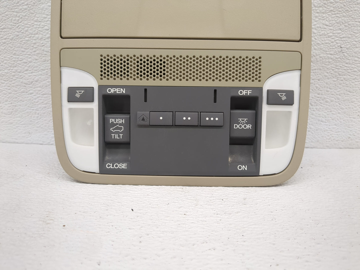 2013 Subaru Rx Overhead Roof Console - Oemusedautoparts1.com
