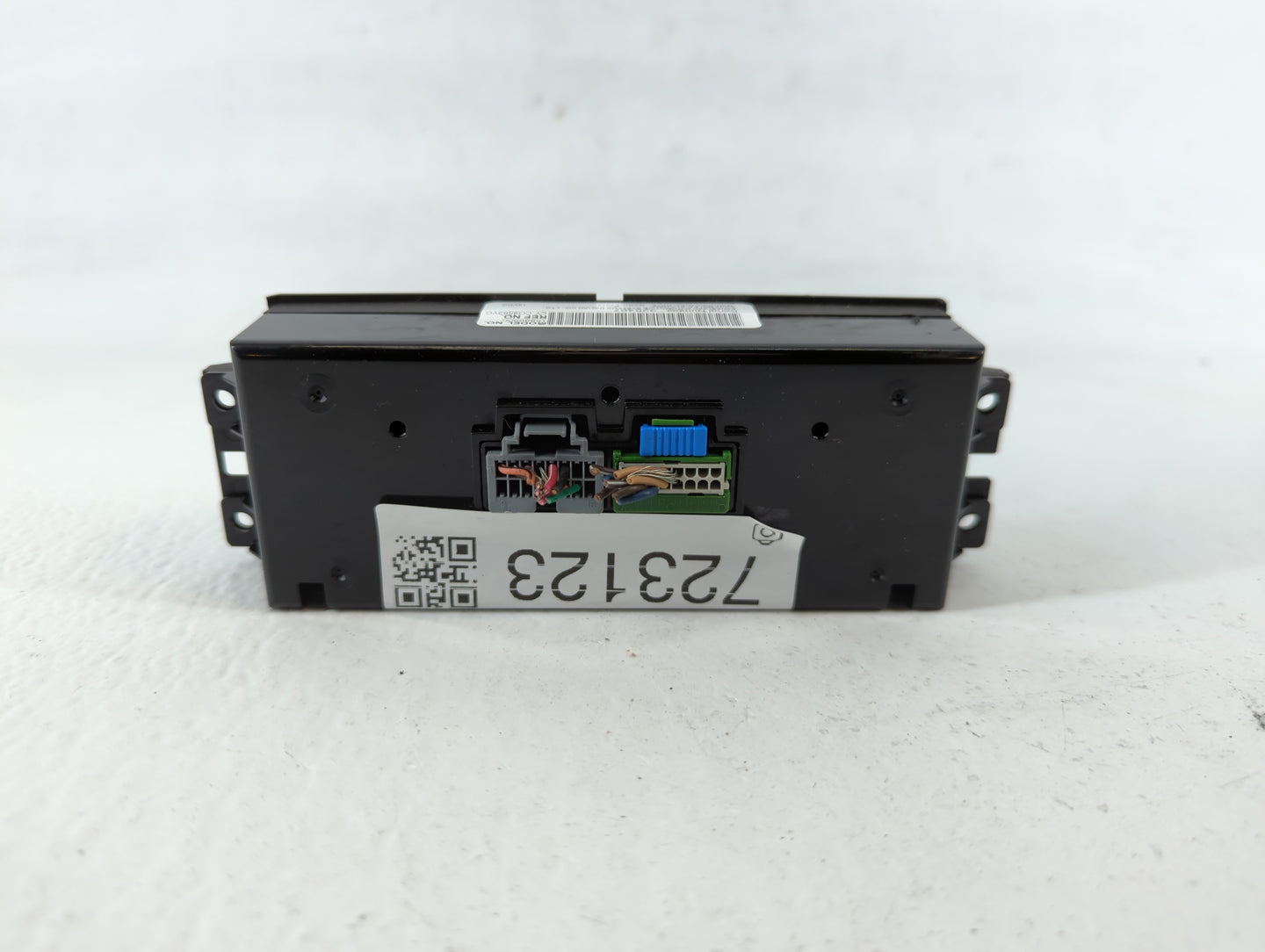 2013 Subaru Svx Climate Control Module Temperature AC/Heater Replacement P/N:15886900 325467 Fits OEM Used Auto Parts - Oemu