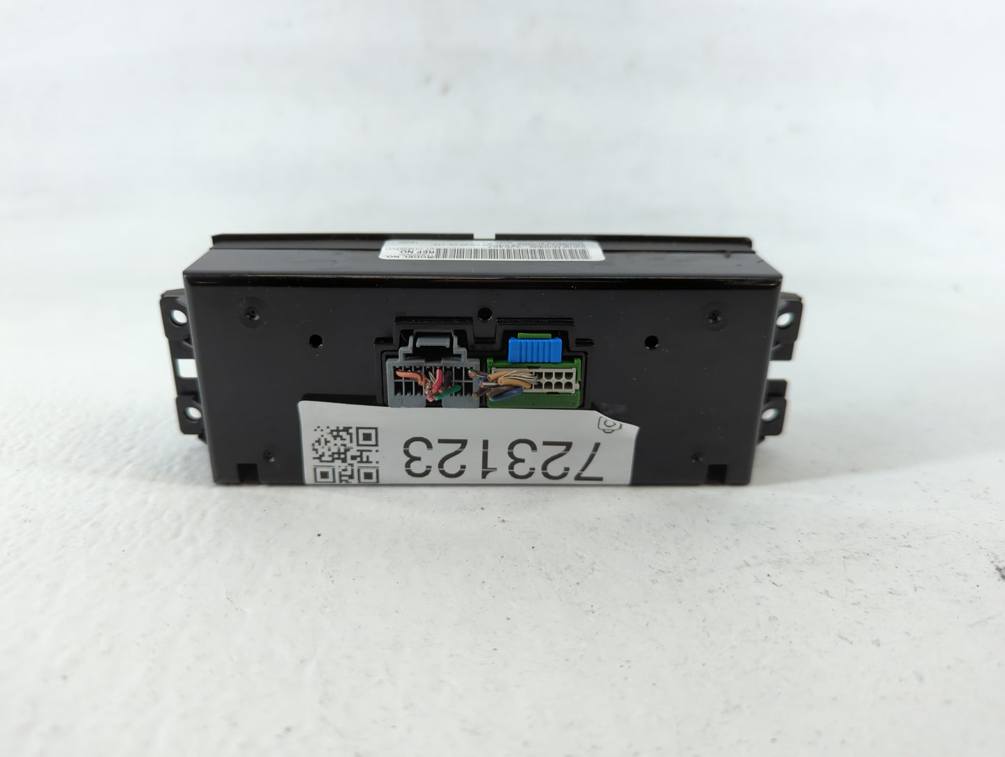 2013 Subaru Svx Climate Control Module Temperature AC/Heater Replacement P/N:15886900 325467 Fits OEM Used Auto Parts - Oemu