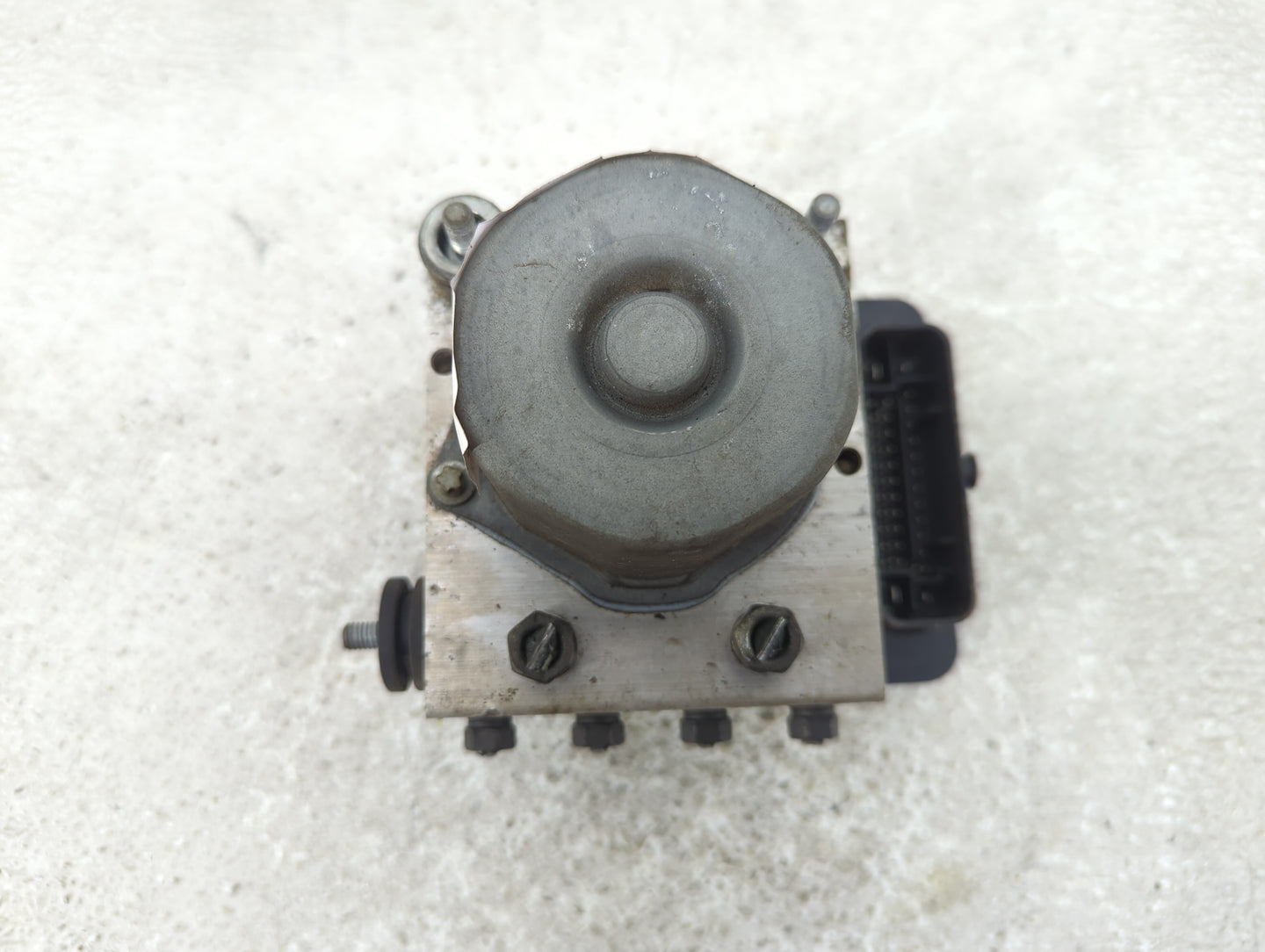 2013-2014 Subaru Xv ABS Pump Control Module Replacement P/N:27536FJ190 27536F J190 Fits Fits 2013 2014 OEM Used Auto Parts -