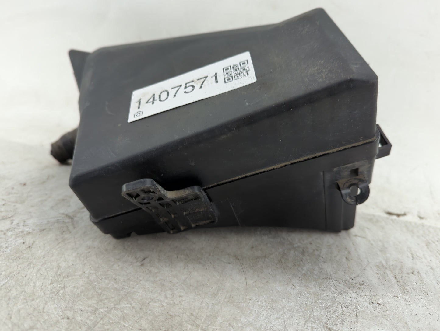 2013-2014 Subaru Xv Fusebox Fuse Box Panel Relay Module Fits Fits 2012 2013 2014 OEM Used Auto Parts - Oemusedautoparts1.com