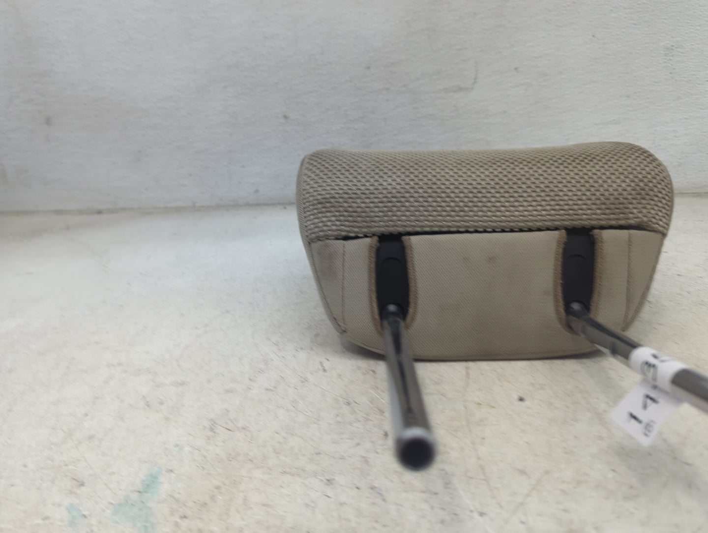 2013 Subaru Xv Headrest Head Rest Front Driver Seat Beige - Oemusedautoparts1.com