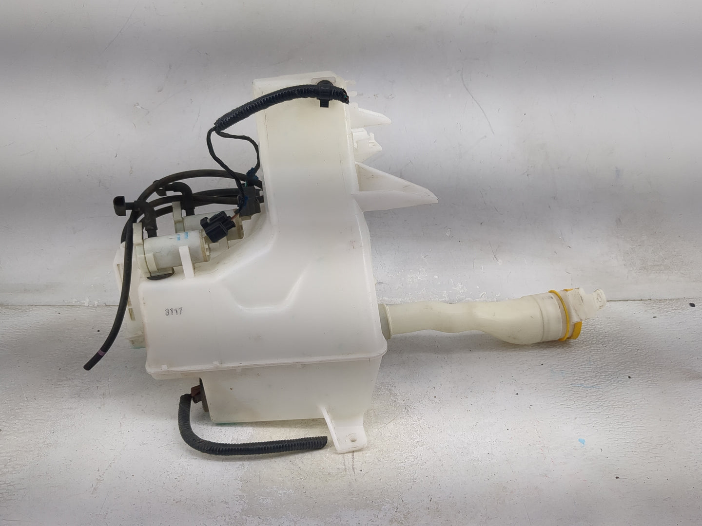 Subaru Xv Windshield Washer Fluid Reservoir Bottle Oem 1474017 - Oemusedautoparts1.com