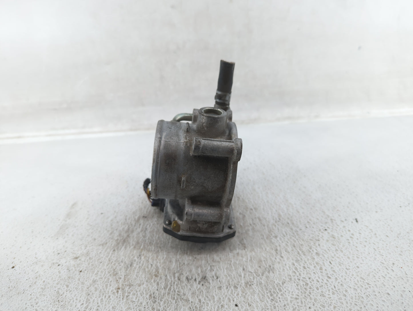 2013-2015 Subaru Xv Throttle Body P/N:16112AA380 Fits Fits 2011 2012 2013 2014 2015 2016 2017 2018 OEM Used Auto Parts - Oem