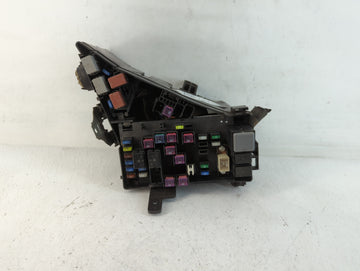 2013-2014 Subaru Xv Fusebox Fuse Box Panel Relay Module P/N:MB100200B Fits Fits 2012 2013 2014 OEM Used Auto Parts - Oemused