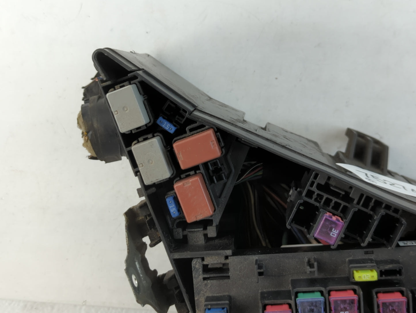 2013-2014 Subaru Xv Fusebox Fuse Box Panel Relay Module P/N:MB100200B Fits Fits 2012 2013 2014 OEM Used Auto Parts - Oemused