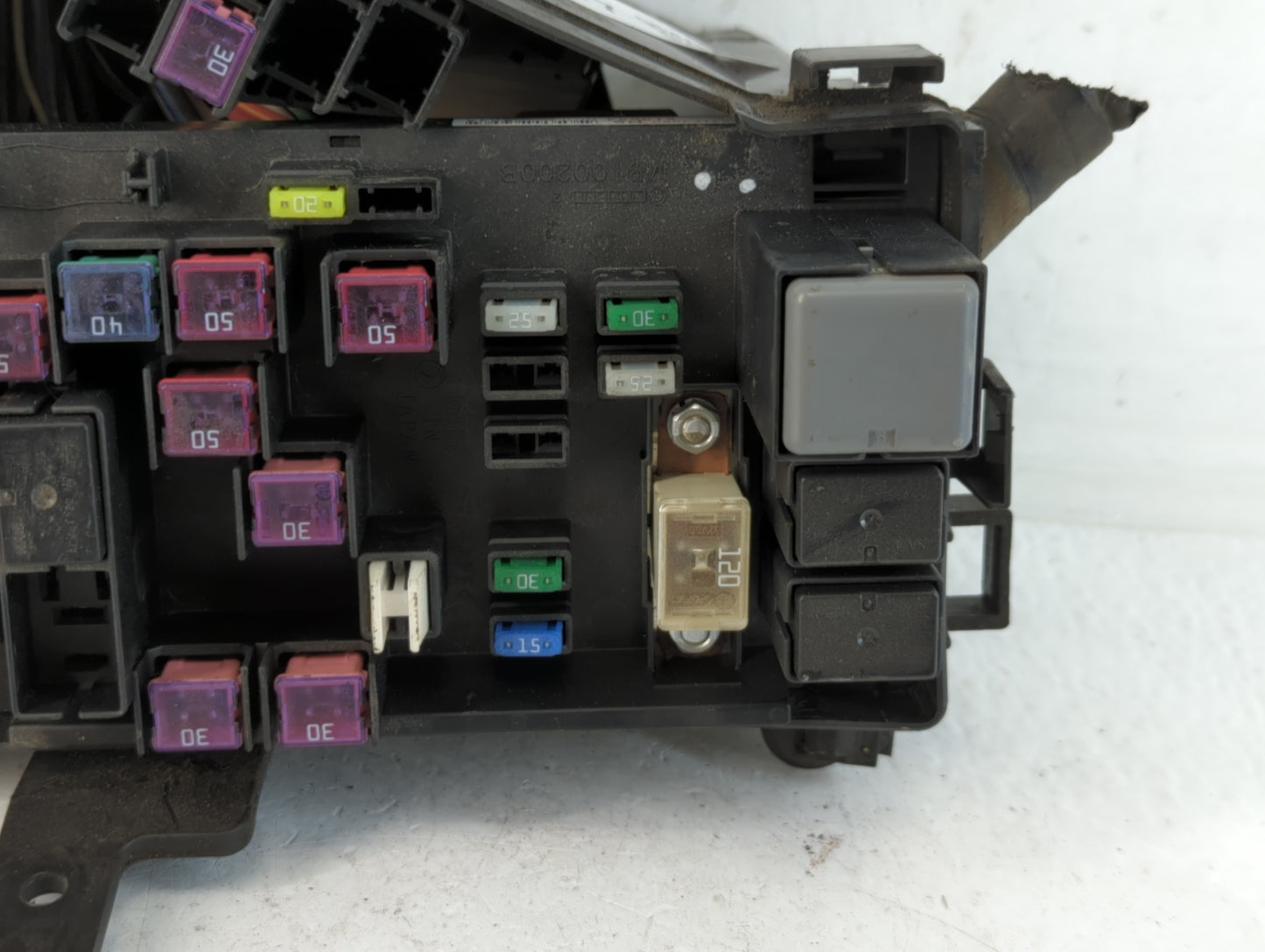2013-2014 Subaru Xv Fusebox Fuse Box Panel Relay Module P/N:MB100200B Fits Fits 2012 2013 2014 OEM Used Auto Parts - Oemused