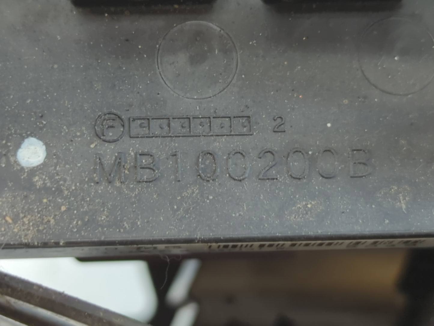 2013-2014 Subaru Xv Fusebox Fuse Box Panel Relay Module P/N:MB100200B Fits Fits 2012 2013 2014 OEM Used Auto Parts - Oemused