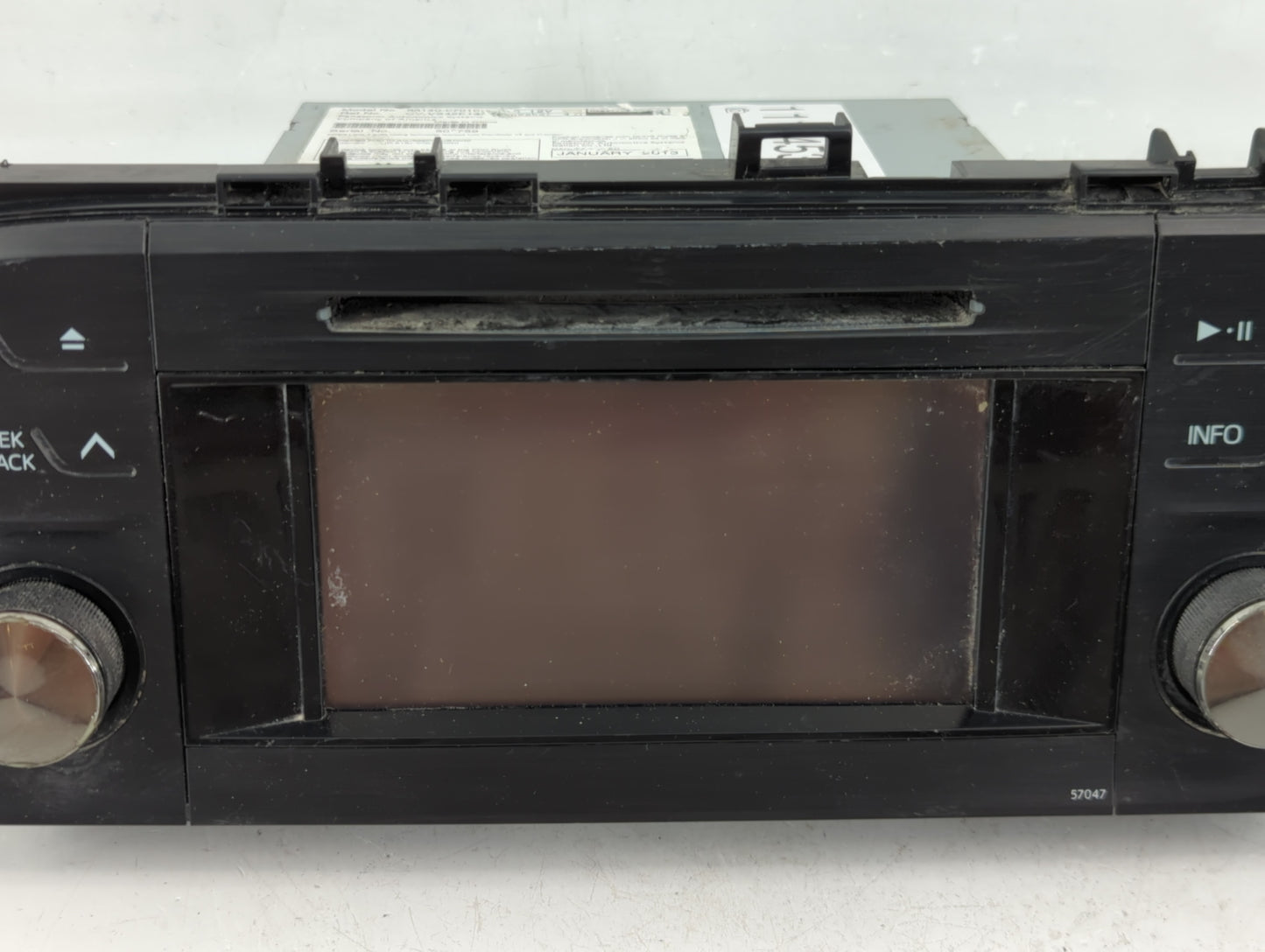 2013-2014 Toyota Avalon Radio AM FM Cd Player Receiver Replacement P/N:86140-07010 Fits Fits 2013 2014 OEM Used Auto Parts -