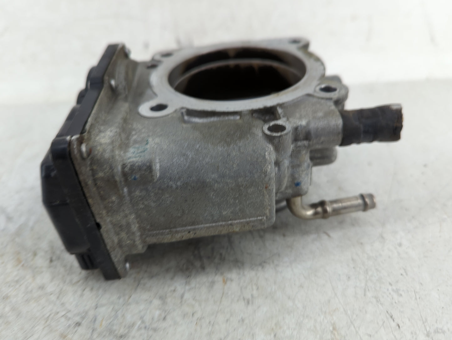 2005-2018 Toyota Avalon Throttle Body P/N:22030-0P050 Fits OEM Used Auto Parts - Oemusedautoparts1.com