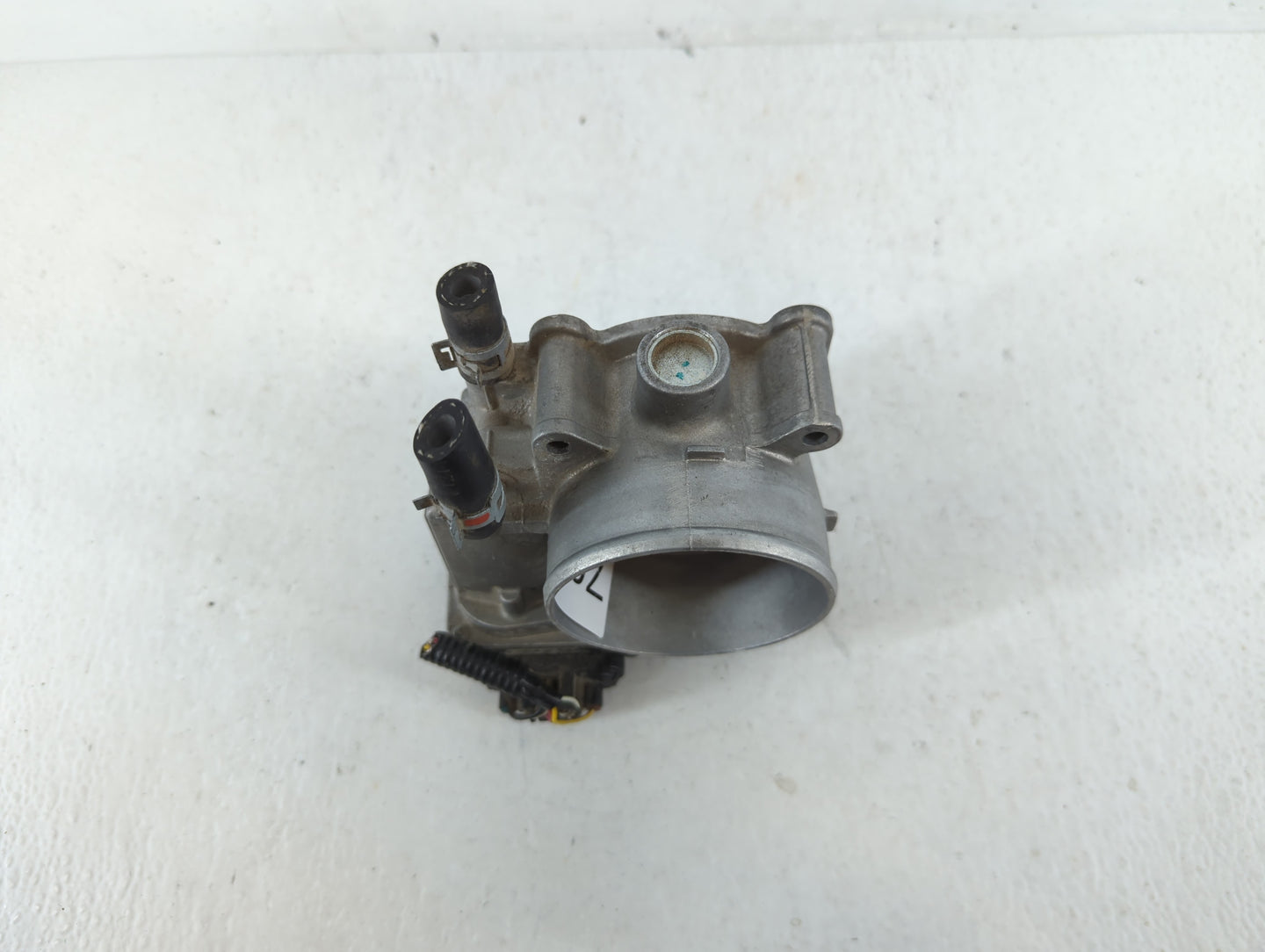 2005-2018 Toyota Avalon Throttle Body P/N:22030-0P050 Fits OEM Used Auto Parts - Oemusedautoparts1.com