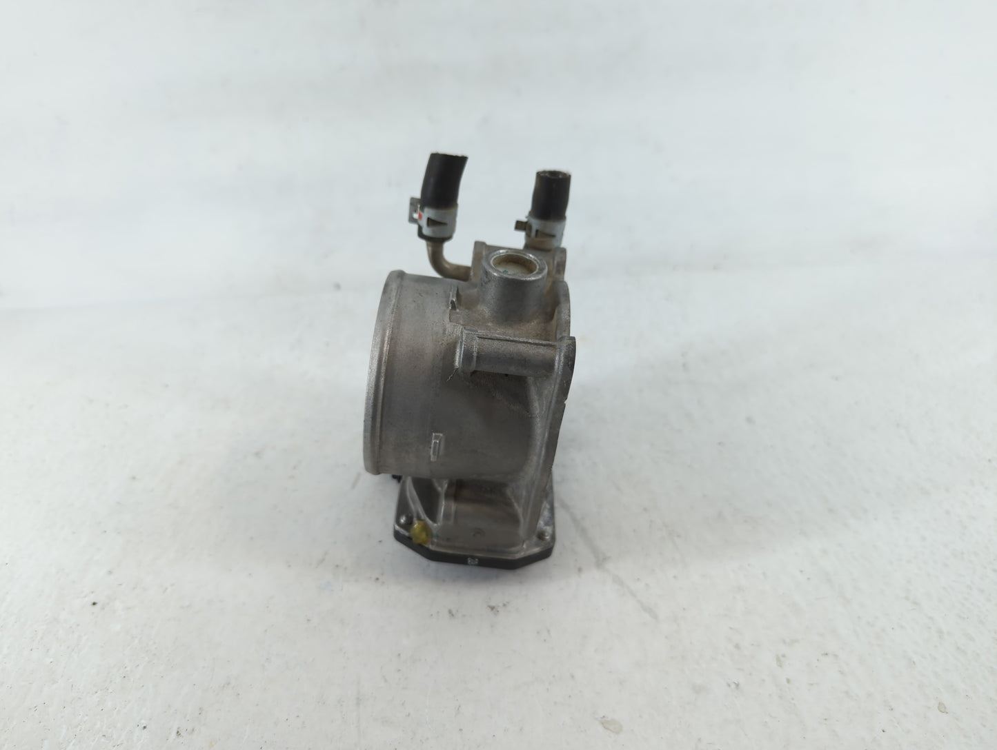2005-2018 Toyota Avalon Throttle Body P/N:22030-0P050 Fits OEM Used Auto Parts - Oemusedautoparts1.com