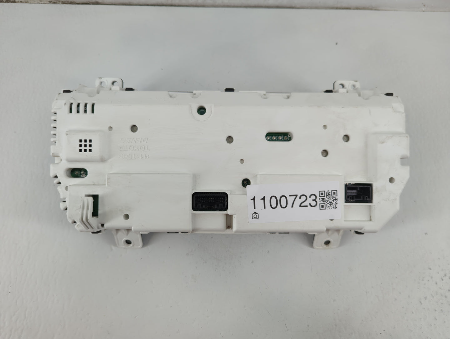2013-2014 Toyota Camry Instrument Cluster Speedometer Gauges P/N:83800-0X620 Fits Fits 2013 2014 OEM Used Auto Parts - Oemus