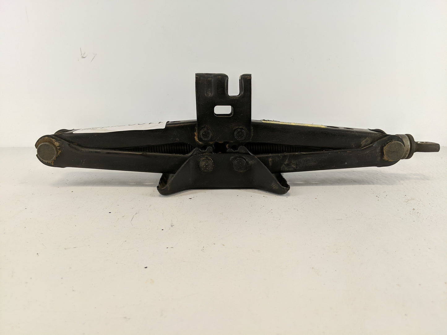 2013 Toyota Camry Spare Scissor Car Jack 1100788 - Oemusedautoparts1.com