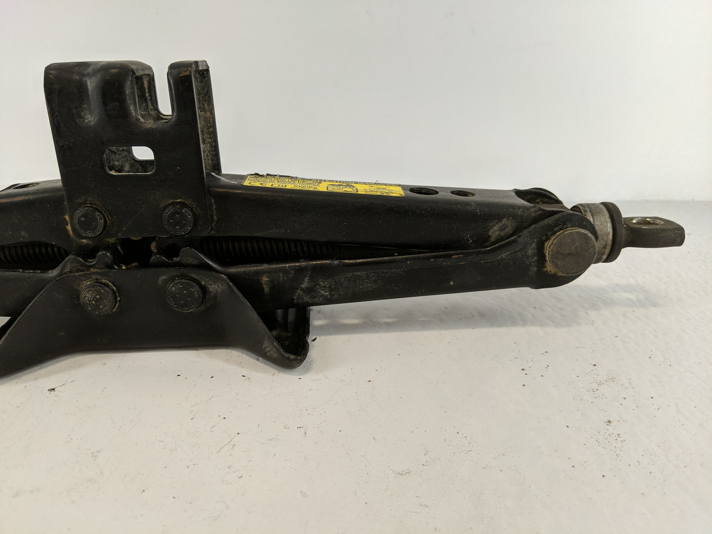 2013 Toyota Camry Spare Scissor Car Jack - Oemusedautoparts1.com