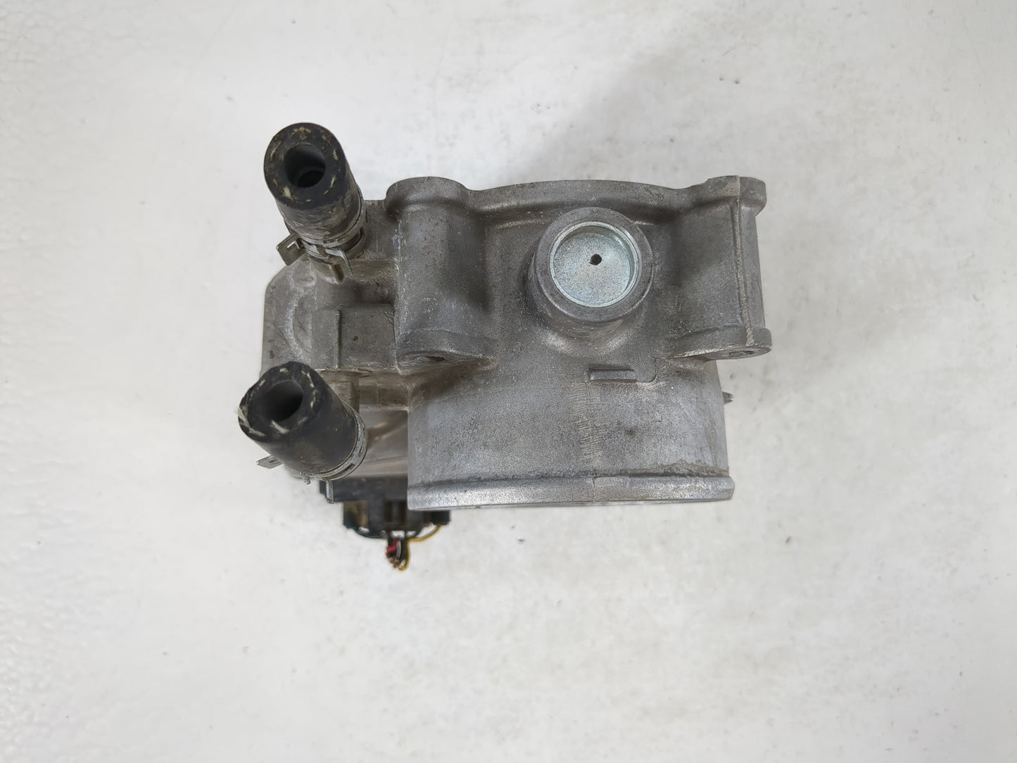 2007-2017 Toyota Camry Throttle Body P/N:22030-0P050 Fits OEM Used Auto Parts - Oemusedautoparts1.com