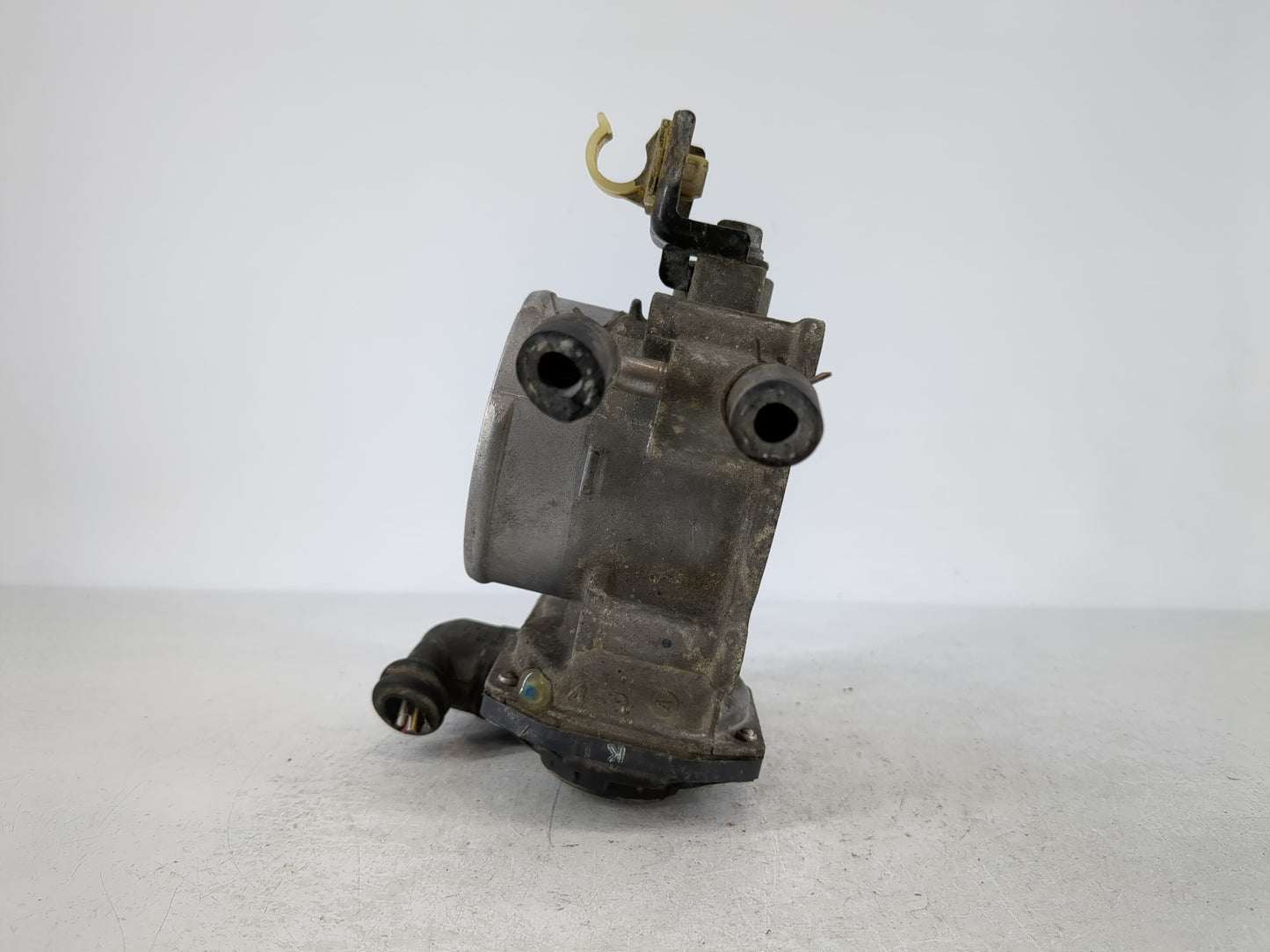 2010-2017 Toyota Camry Throttle Body P/N:22030-0V010 Fits Fits 2009 2010 2011 2012 2013 2014 2015 2016 2017 2018 2019 OEM Us