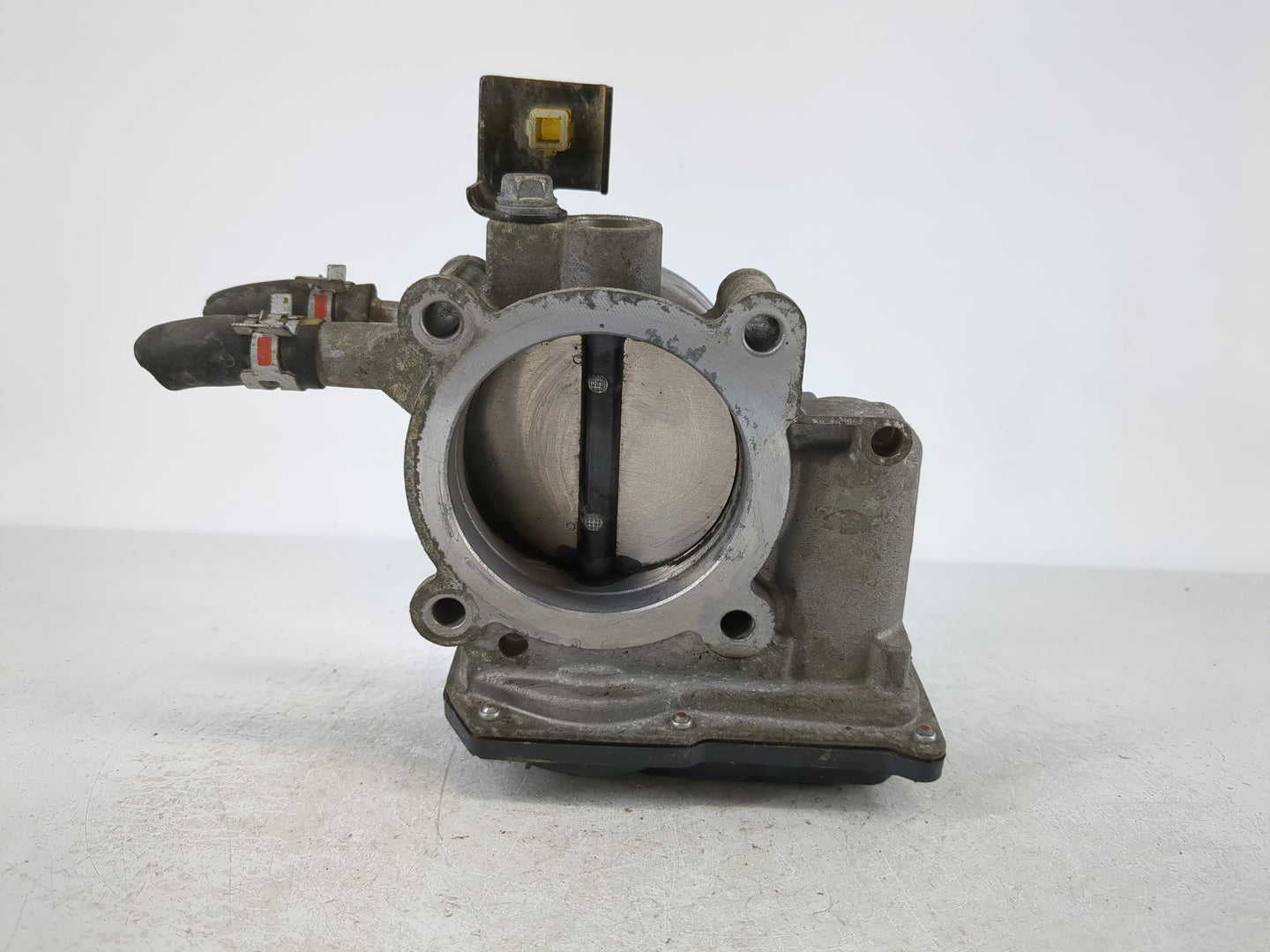 2010-2017 Toyota Camry Throttle Body P/N:22030-0V010 Fits Fits 2009 2010 2011 2012 2013 2014 2015 2016 2017 2018 2019 OEM Us