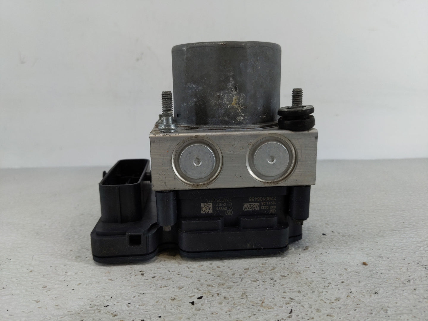 2013-2014 Toyota Camry ABS Pump Control Module Replacement P/N:44540-06080 Fits Fits 2013 2014 OEM Used Auto Parts - Oemused