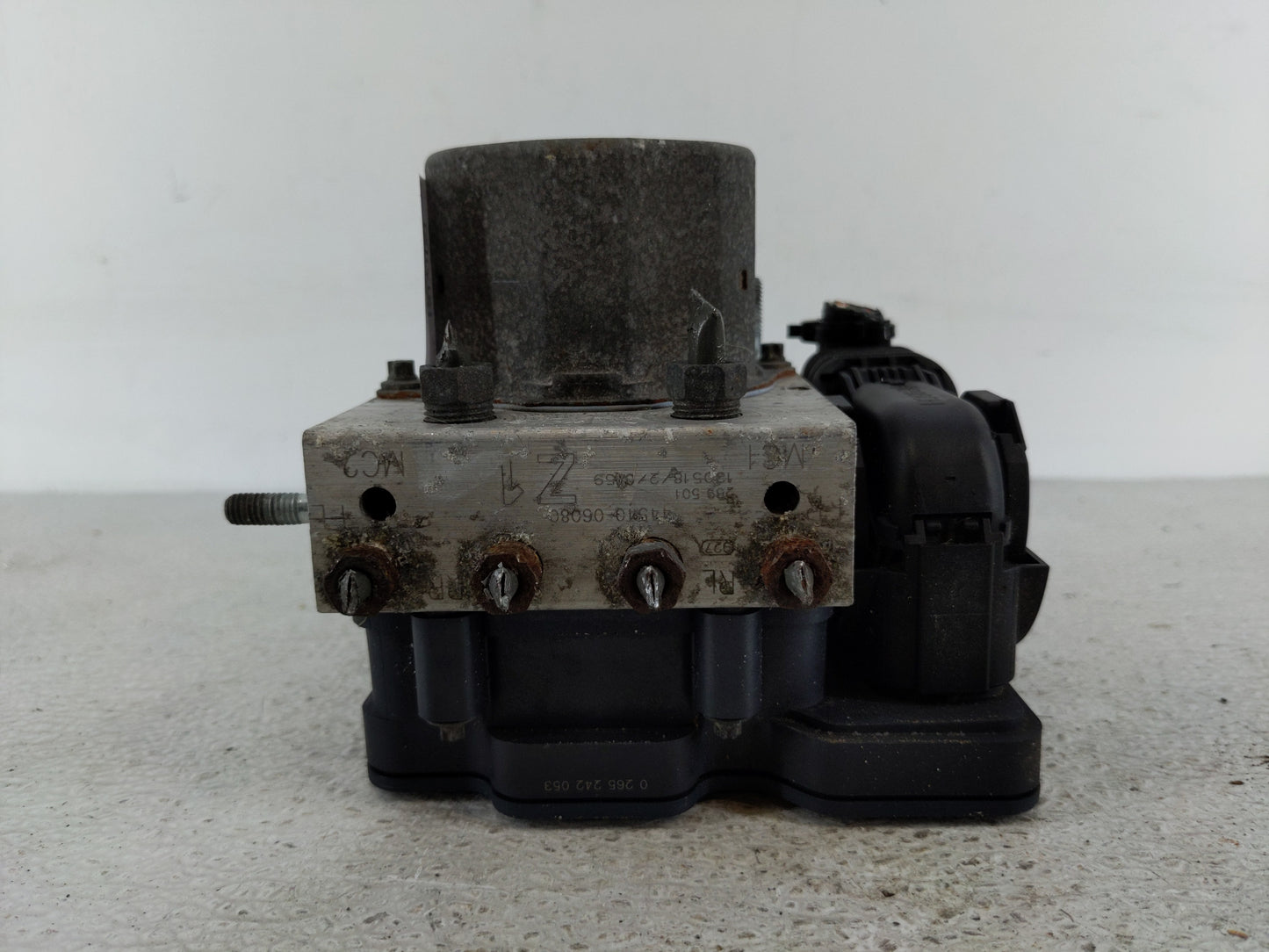 2013-2014 Toyota Camry ABS Pump Control Module Replacement P/N:44540-06080 Fits Fits 2013 2014 OEM Used Auto Parts - Oemused
