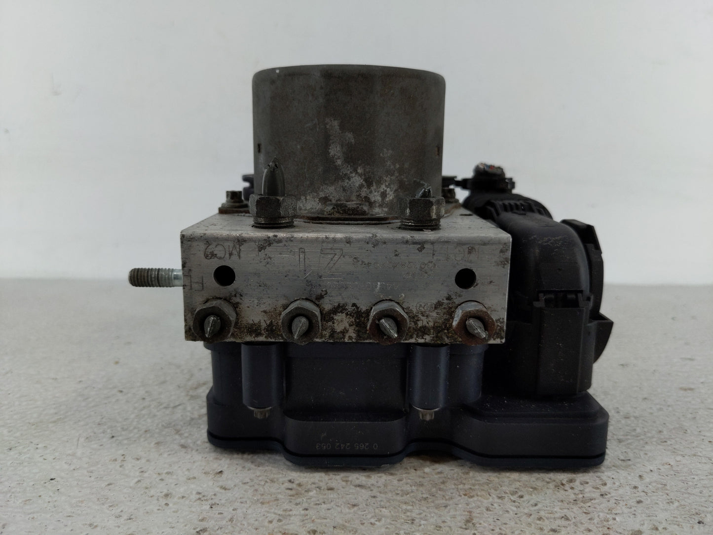 2013-2014 Toyota Camry ABS Pump Control Module Replacement P/N:44540-06080 Fits Fits 2013 2014 OEM Used Auto Parts - Oemused