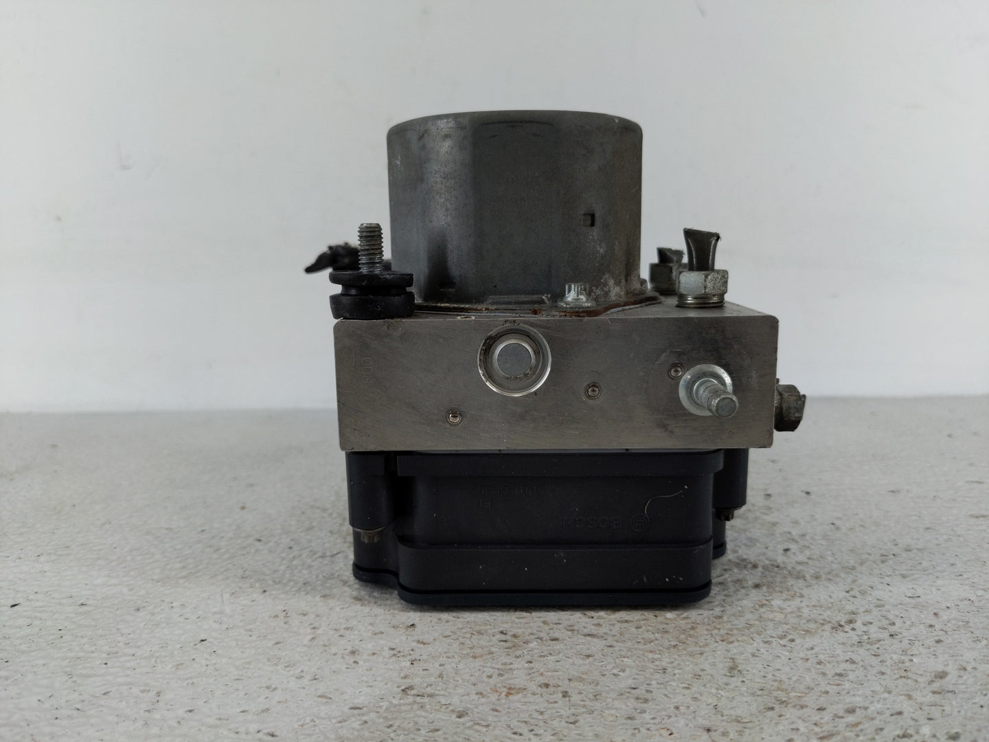 2013-2014 Toyota Camry ABS Pump Control Module Replacement P/N:44540-06080 Fits Fits 2013 2014 OEM Used Auto Parts - Oemused