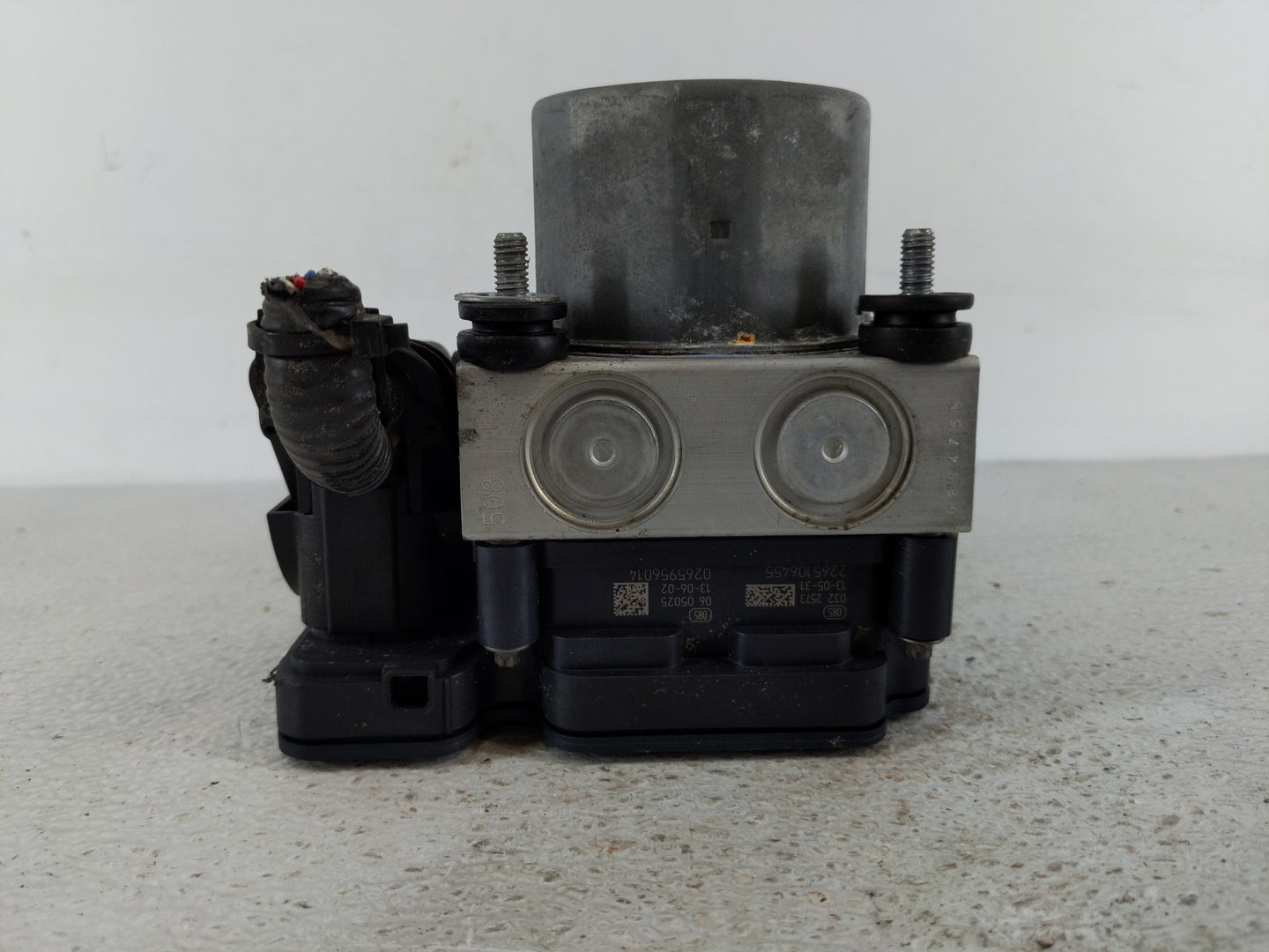 2013-2014 Toyota Camry ABS Pump Control Module Replacement P/N:44540-06080 Fits Fits 2013 2014 OEM Used Auto Parts - Oemused