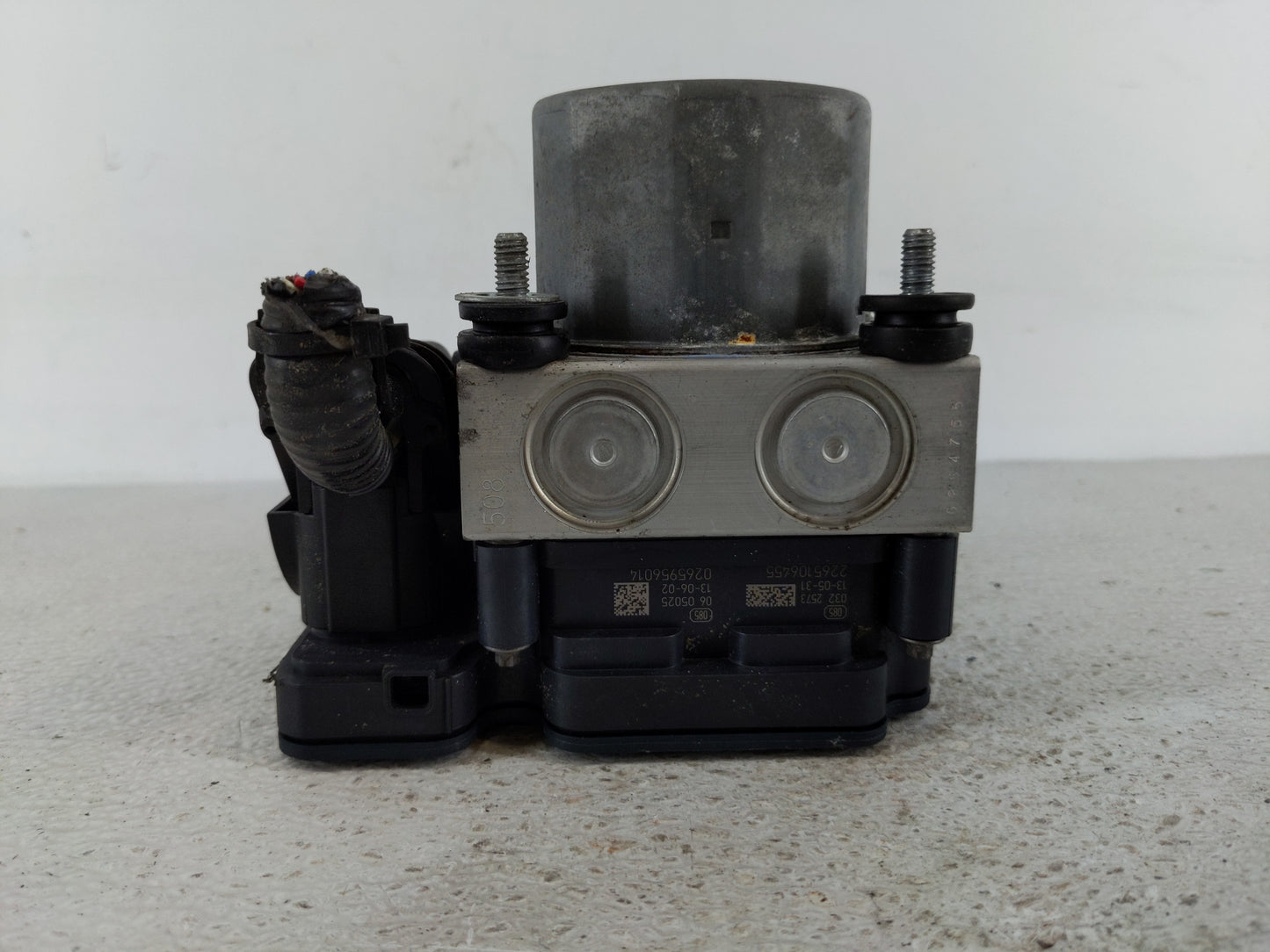 2013-2014 Toyota Camry ABS Pump Control Module Replacement P/N:44540-06080 Fits Fits 2013 2014 OEM Used Auto Parts - Oemused