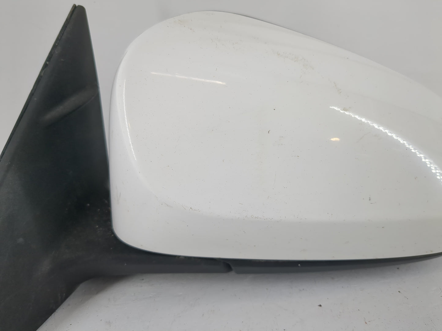 2012-2014 Toyota Camry Driver Side View Mirror - Left Door Mirror OEM Used - Oemusedautoparts1.com