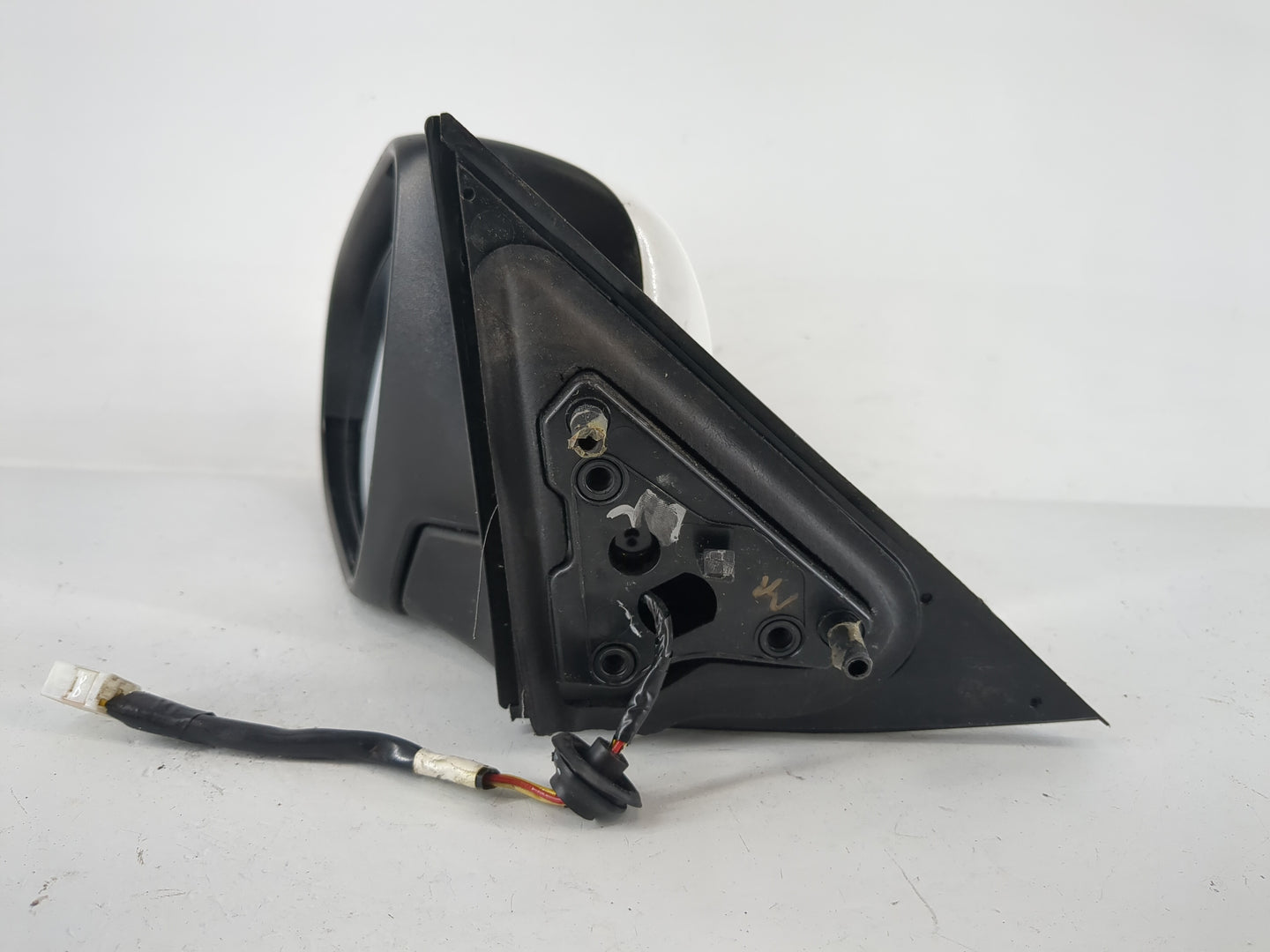 2012-2014 Toyota Camry Driver Side View Mirror - Left Door Mirror OEM Used - Oemusedautoparts1.com