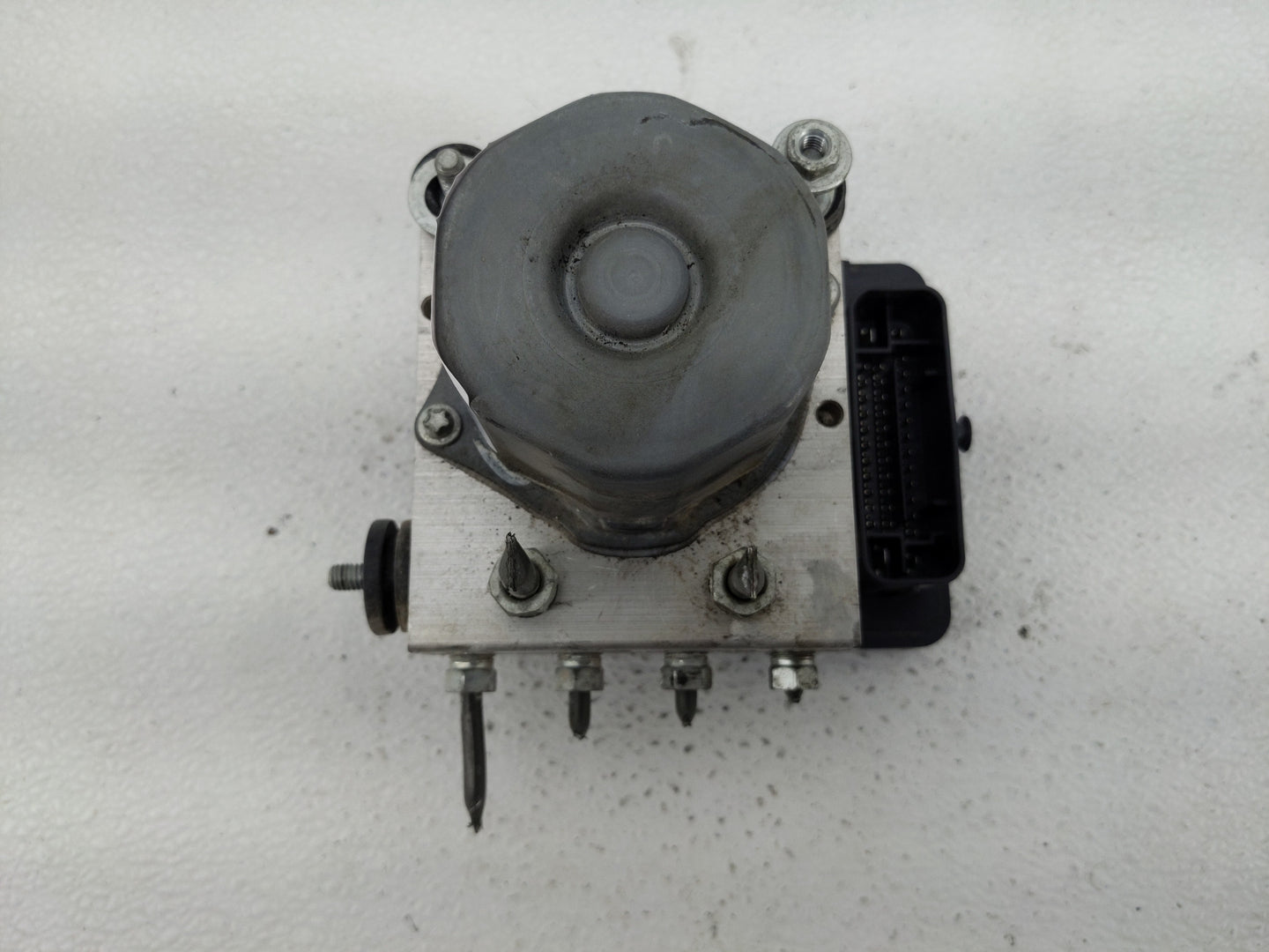 2013-2014 Toyota Camry ABS Pump Control Module Replacement P/N:44540-06080 Fits Fits 2013 2014 OEM Used Auto Parts - Oemused