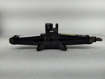 2013 Toyota Camry Spare Scissor Car Jack - Oemusedautoparts1.com