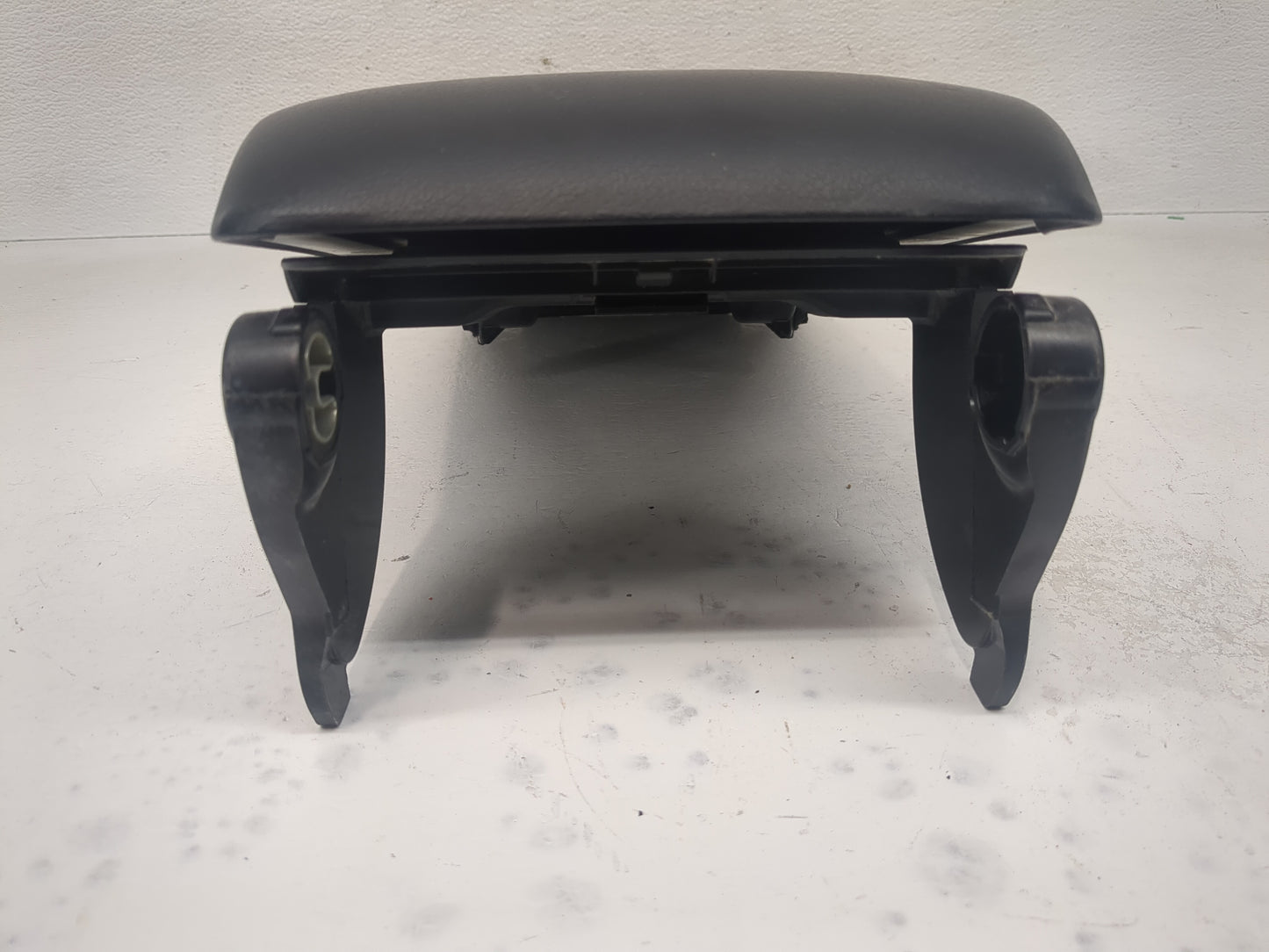 2013 Toyota Camry Center Console Armrest Cover Lid Fits OEM Used Auto Parts - Oemusedautoparts1.com