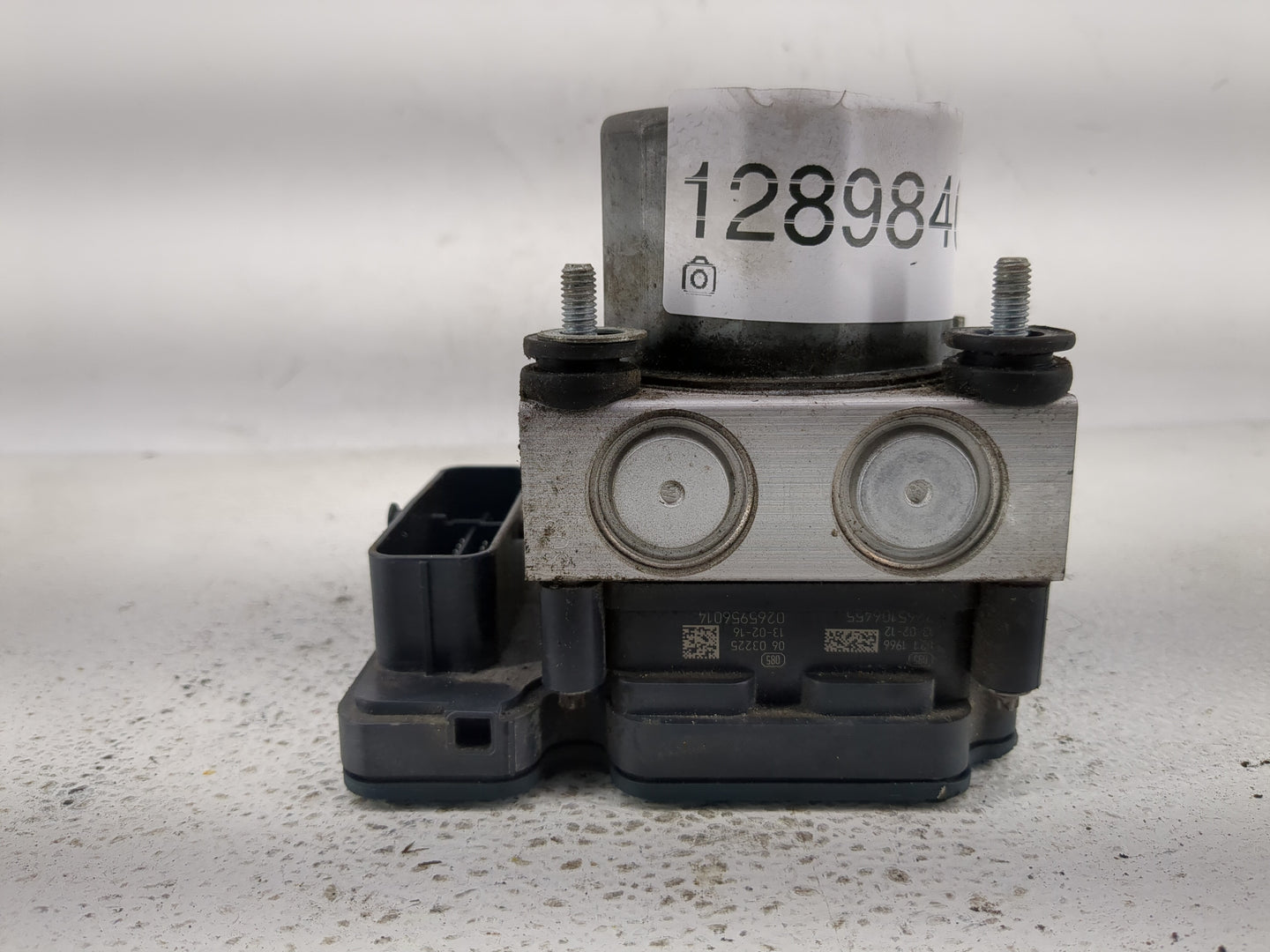 2013-2014 Toyota Camry ABS Pump Control Module Replacement P/N:44540-06080 Fits Fits 2013 2014 OEM Used Auto Parts - Oemused