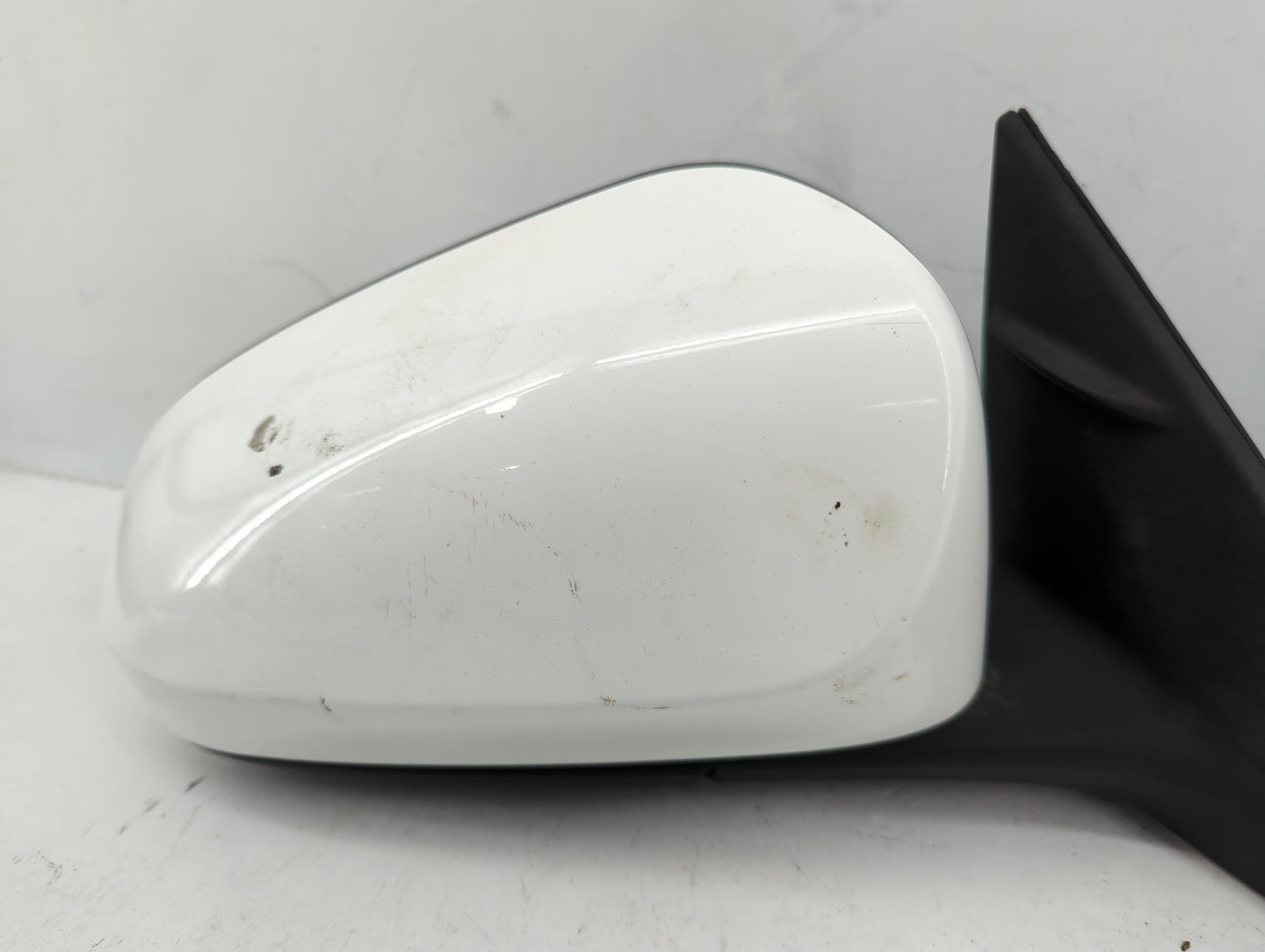 2012-2014 Toyota Camry Passenger Side View Mirror - Right Door Mirror OEM Used - Oemusedautoparts1.com
