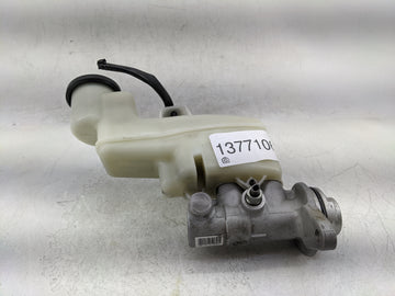 2013-2013 Toyota Camry Brake Master Cylinder - Oemusedautoparts1.com