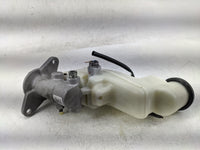 2013-2013 Toyota Camry Brake Master Cylinder 1377106 - Oemusedautoparts1.com