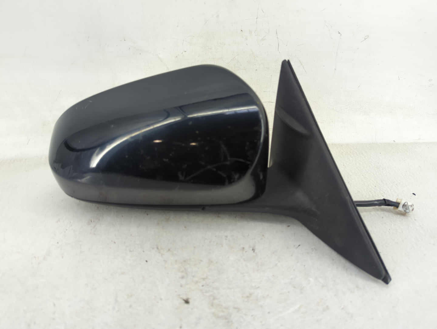 2012-2014 Toyota Camry Passenger Side View Mirror - Right Door Mirror OEM Used - Oemusedautoparts1.com