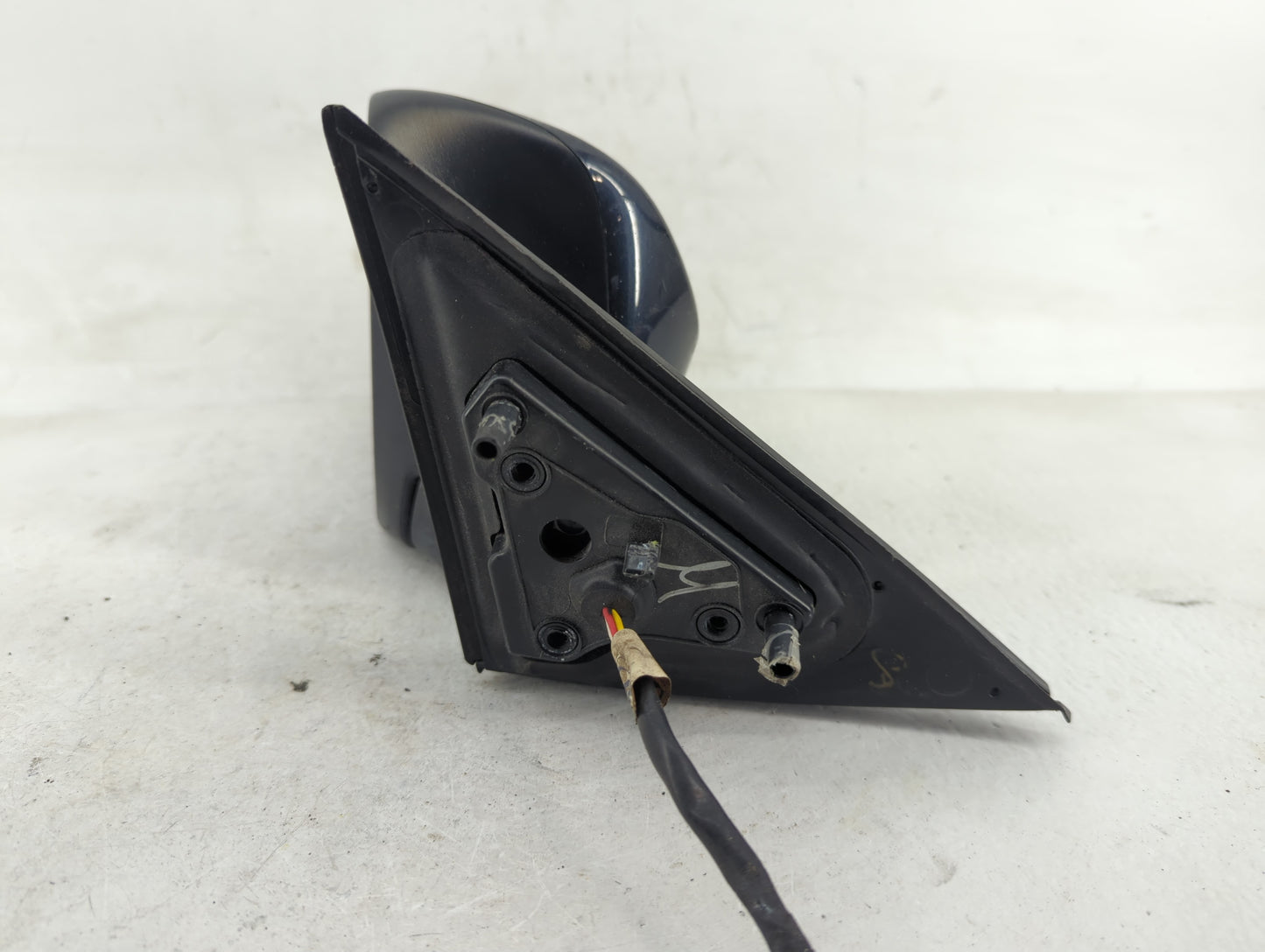 2012-2014 Toyota Camry Driver Side View Mirror - Left Door Mirror OEM Used - Oemusedautoparts1.com
