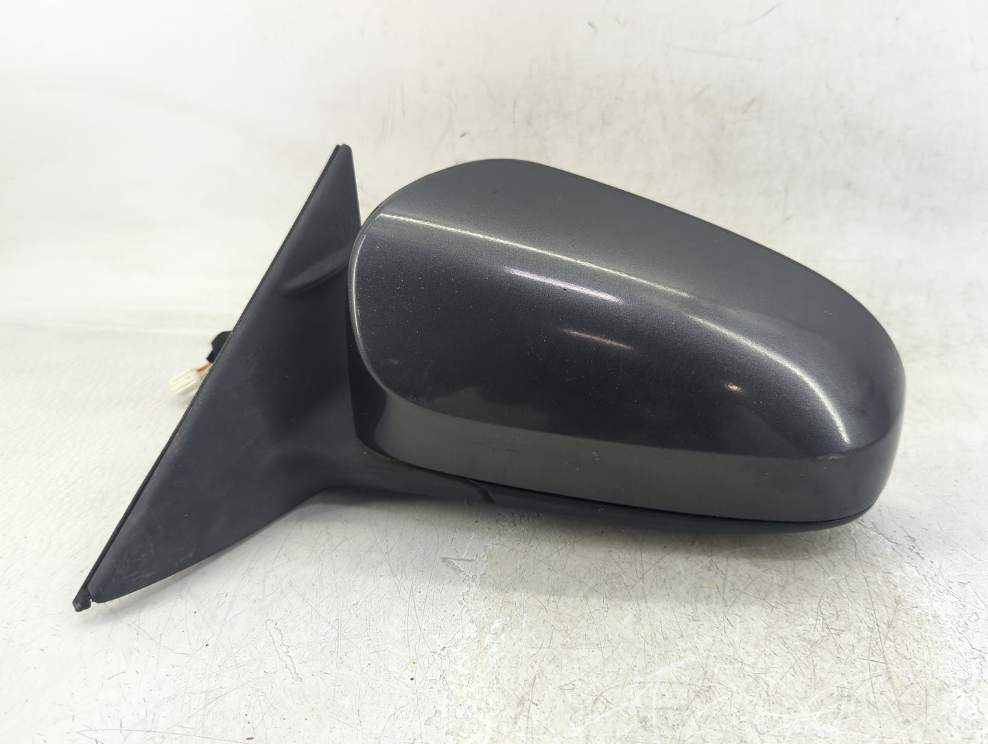2012-2014 Toyota Camry Driver Side View Mirror - Left Door Mirror OEM Used - Oemusedautoparts1.com