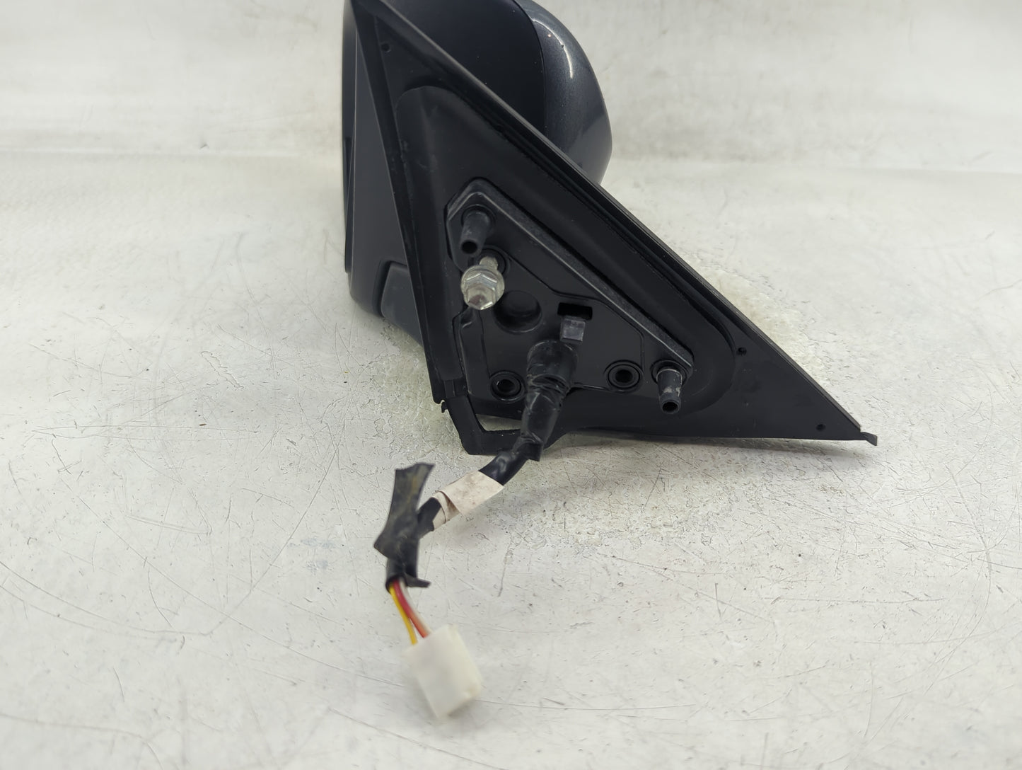 2012-2014 Toyota Camry Driver Side View Mirror - Left Door Mirror OEM Used - Oemusedautoparts1.com
