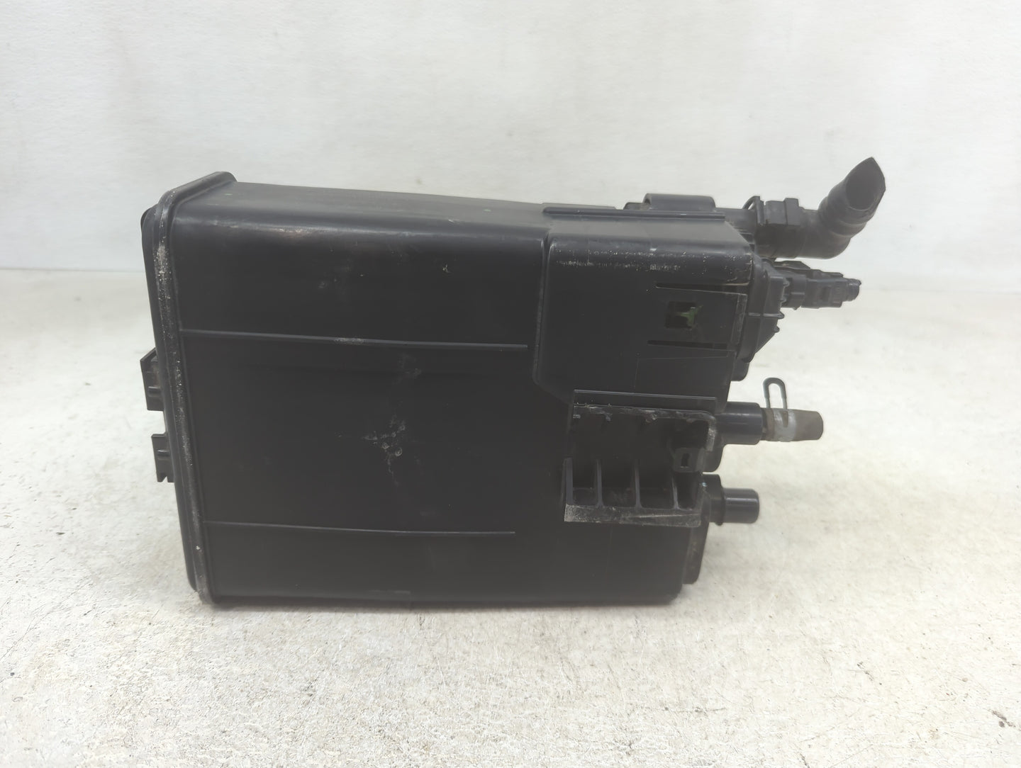 2013 Toyota Camry Fuel Vapor Charcoal Canister - Oemusedautoparts1.com